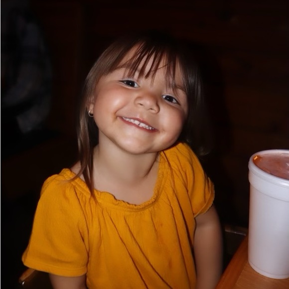 Meet your Posher, Emily - Picture 2 of 6